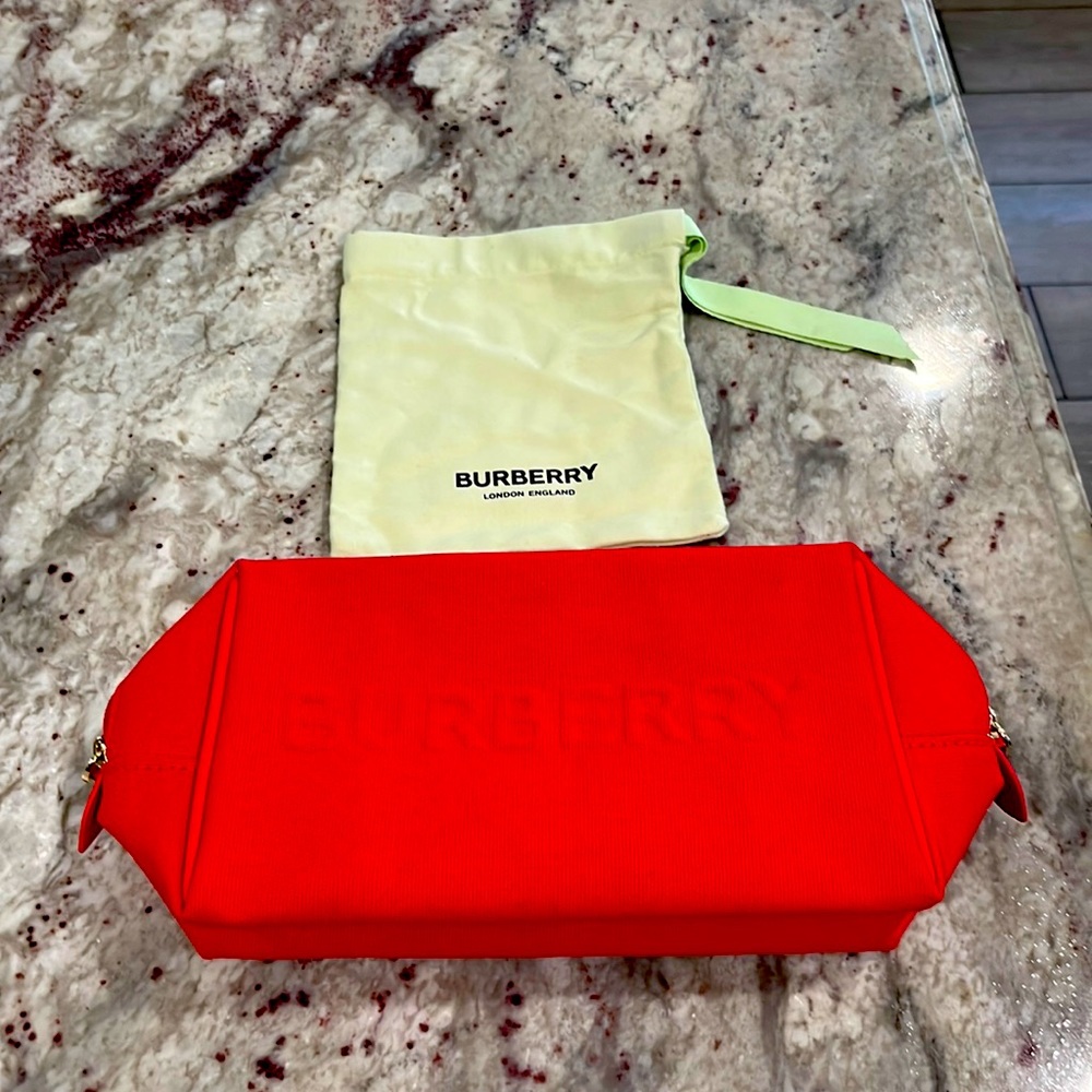 Burberry Cosmetic Bag 💼